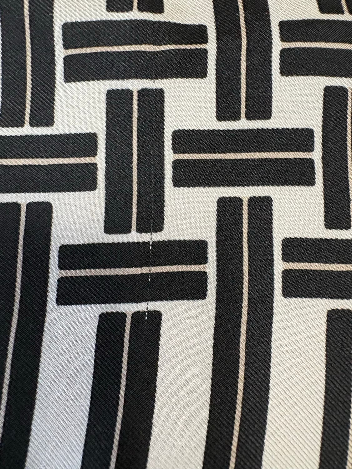 피에르 발망 핸드롤링 실크 스카프 상품이미지5