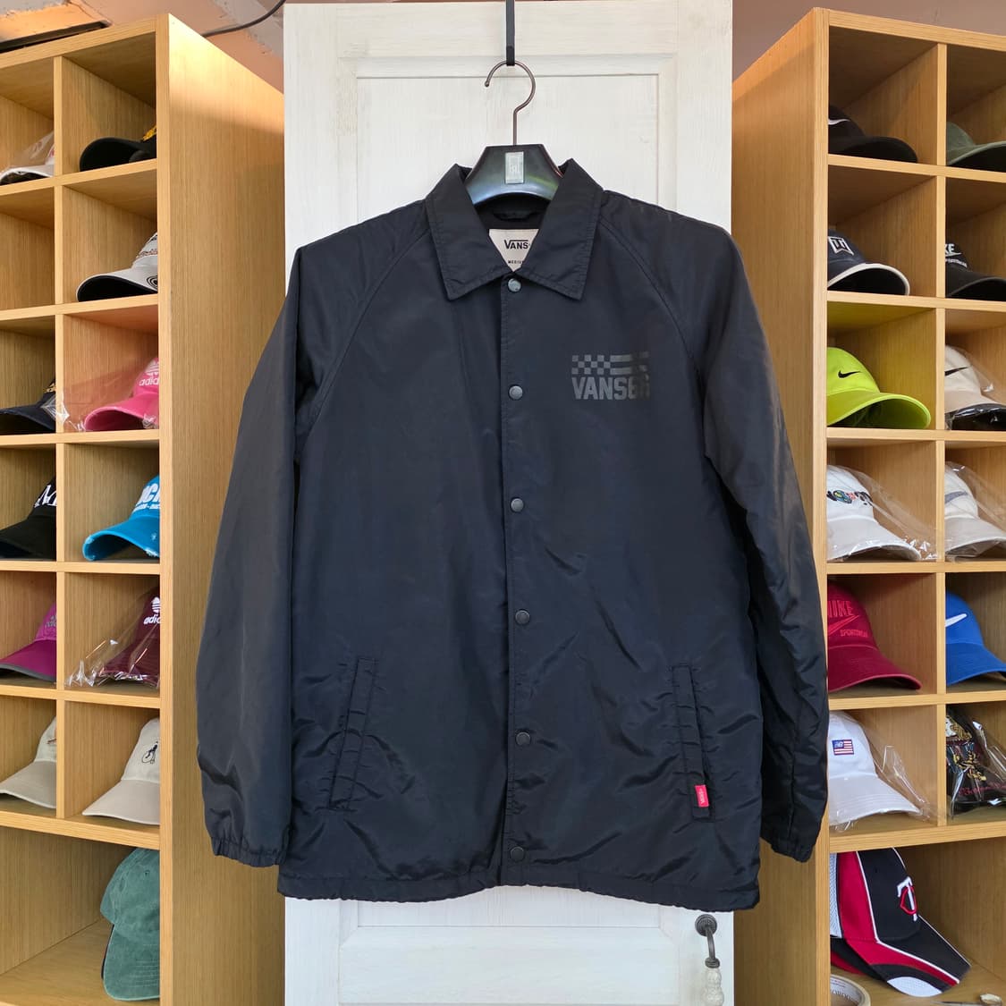 반스 블랙 코치 자켓 (M) 상품이미지1