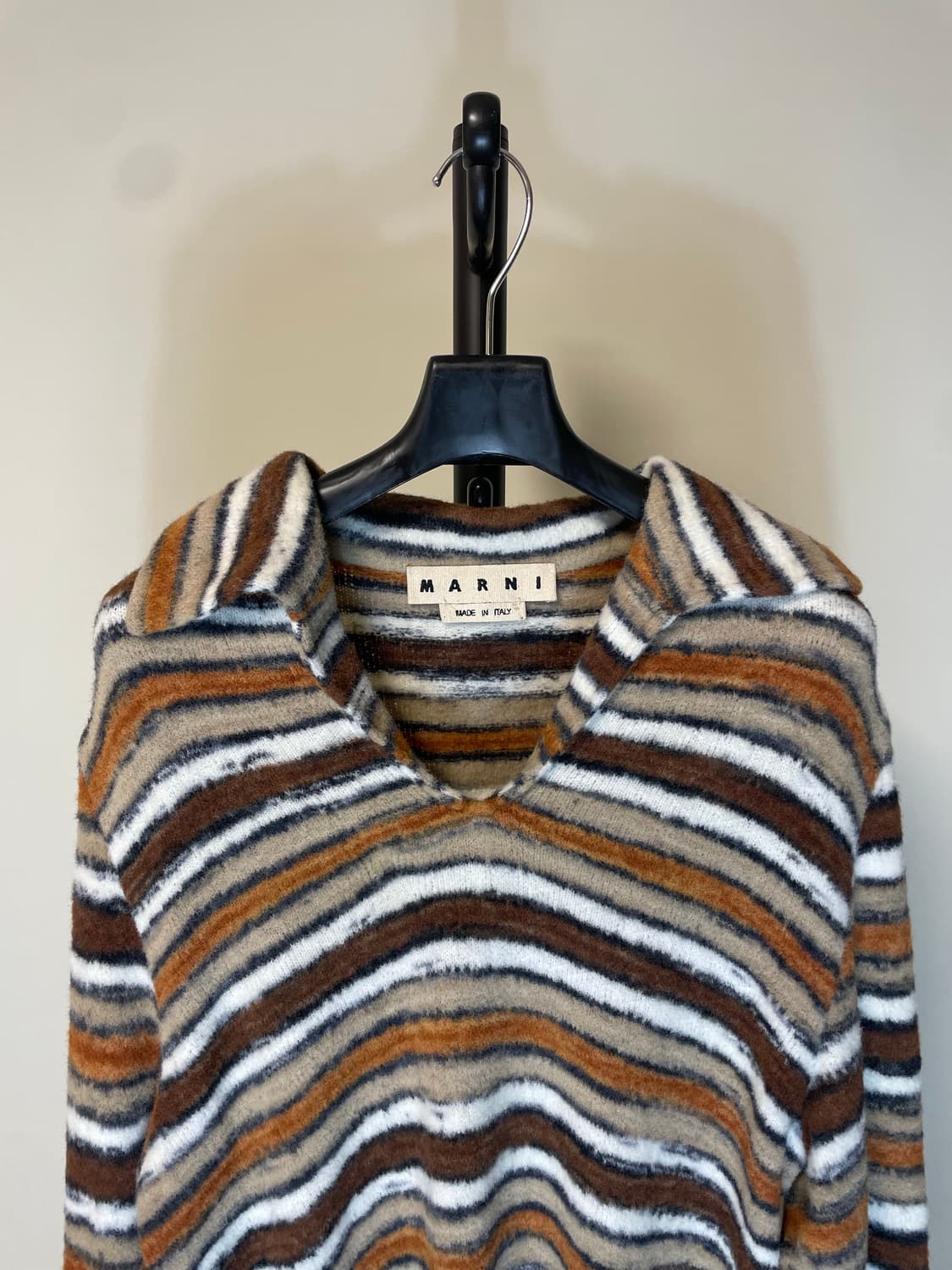 마르니 브러시드 울 스트라이프 폴로 니트 상품이미지3