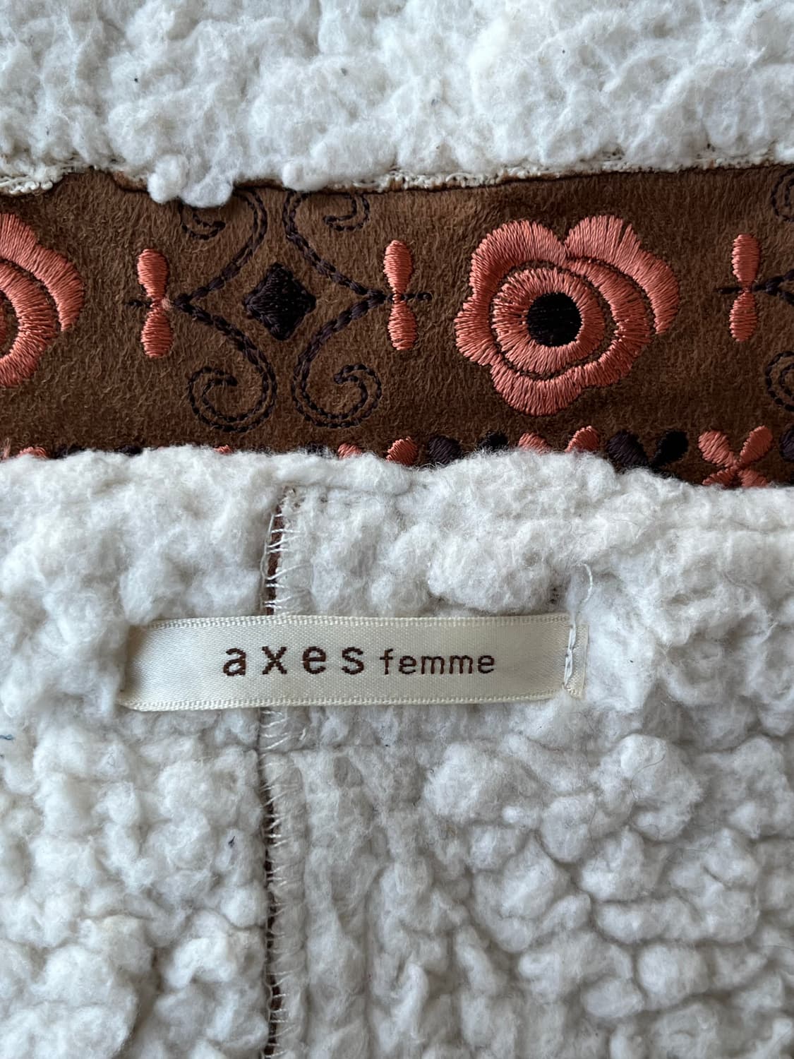 axes femme 스웨이드 자수 조끼 상품이미지6