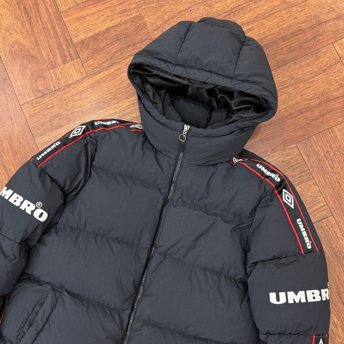 S(95~100) 엄브로 사이드라인 블랙 후드 패딩 자켓 상품이미지4