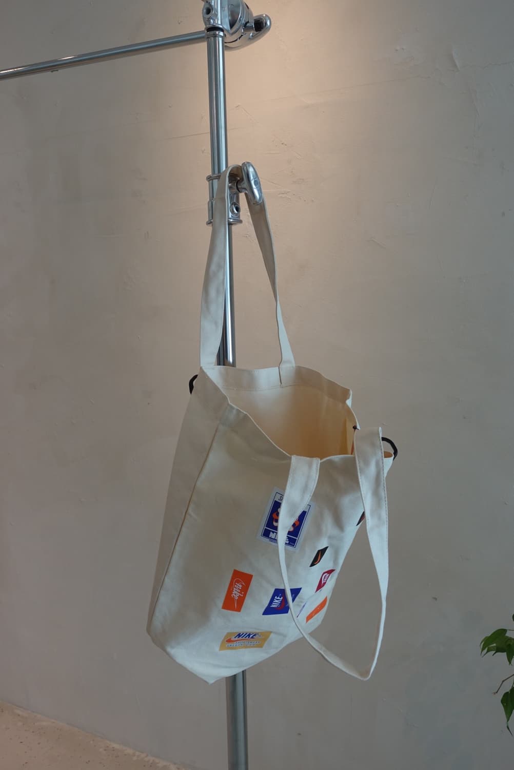 나이키 레트로 로고 일본판 캔버스 토트백 새제품입니다 상품이미지2