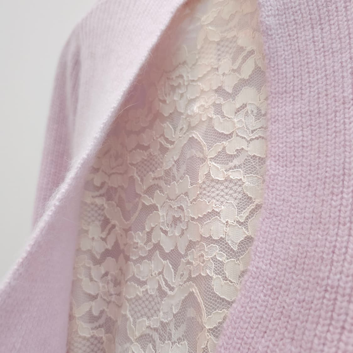 앙고라 토끼퍼 소매 레이스 백포인트 니트 상품이미지7