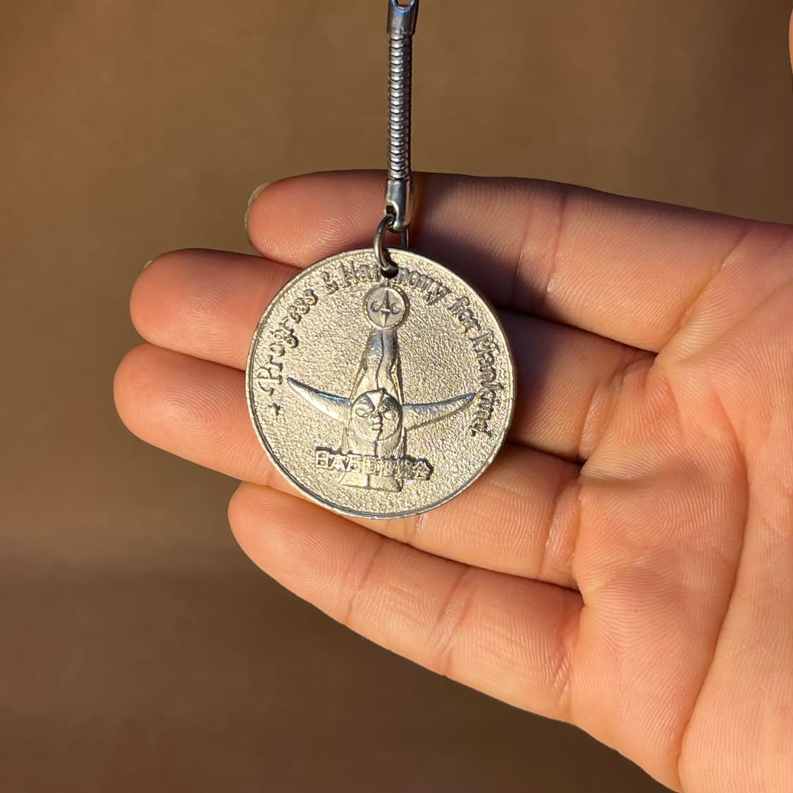 70. 오사카 엑스포 태양의 탑 기념주화 키링 상품이미지3