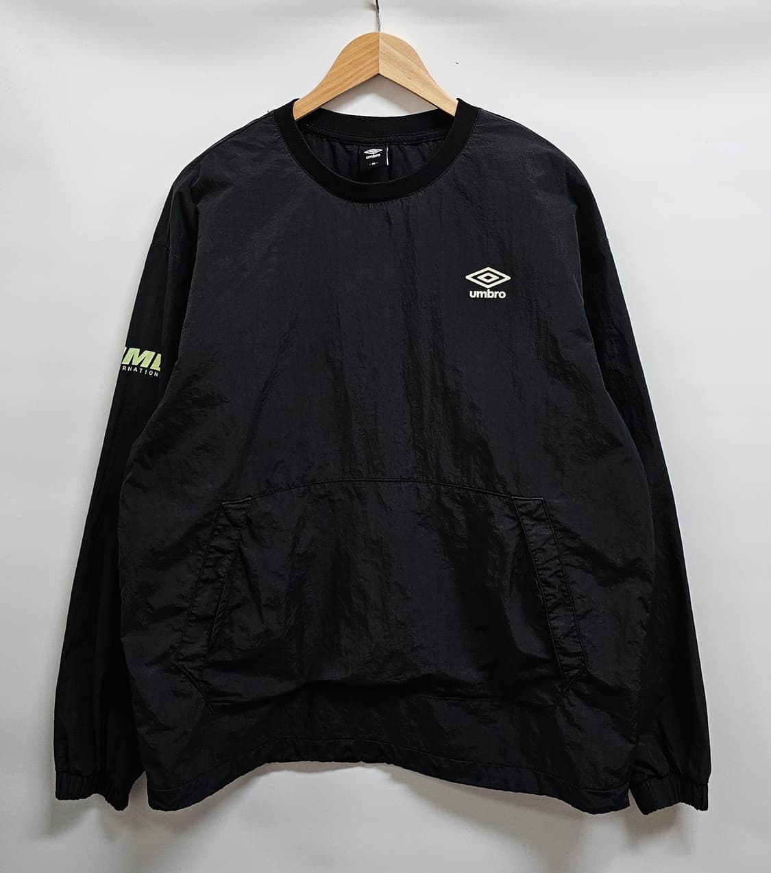 엄브로 우븐 크루넥 바람막이 100 상품이미지1