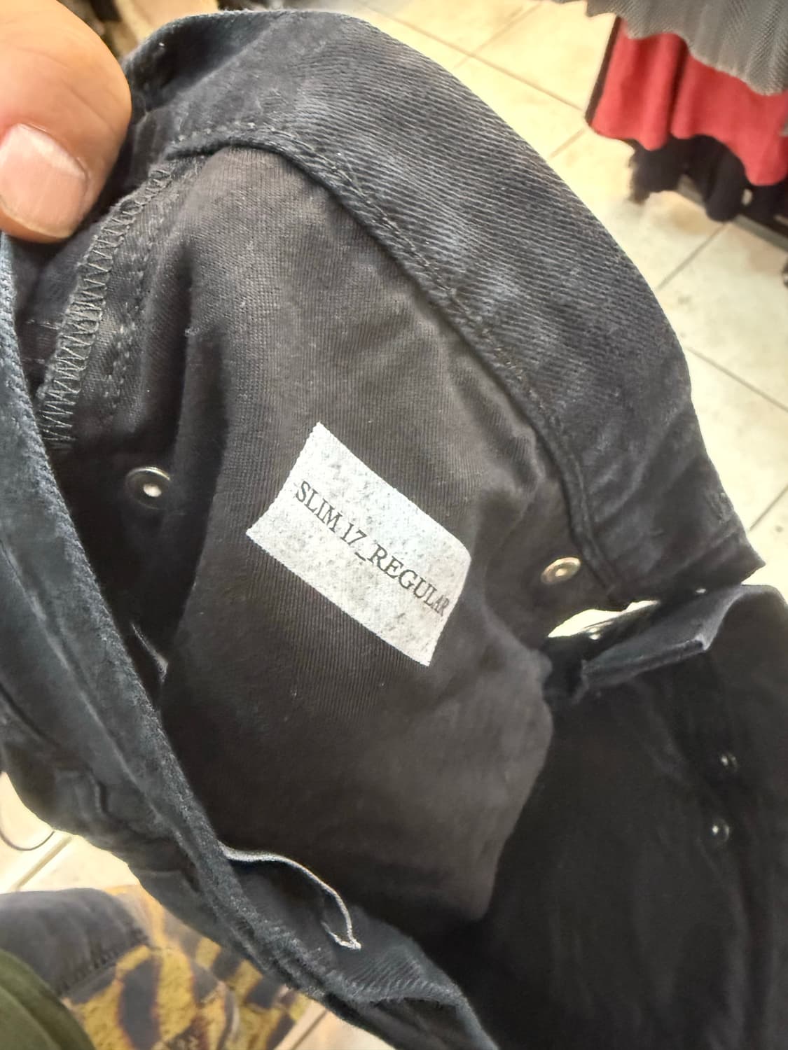 30-31 정품 디올옴므 슬림 블랙진 팝니다 상품이미지2