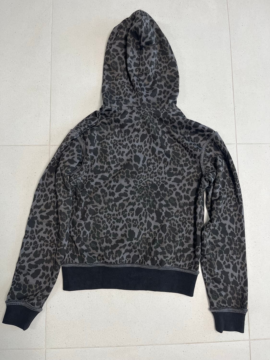 [다영X아캄] Leopard Zip-Up Hoodie (Charcoal) 상품이미지6
