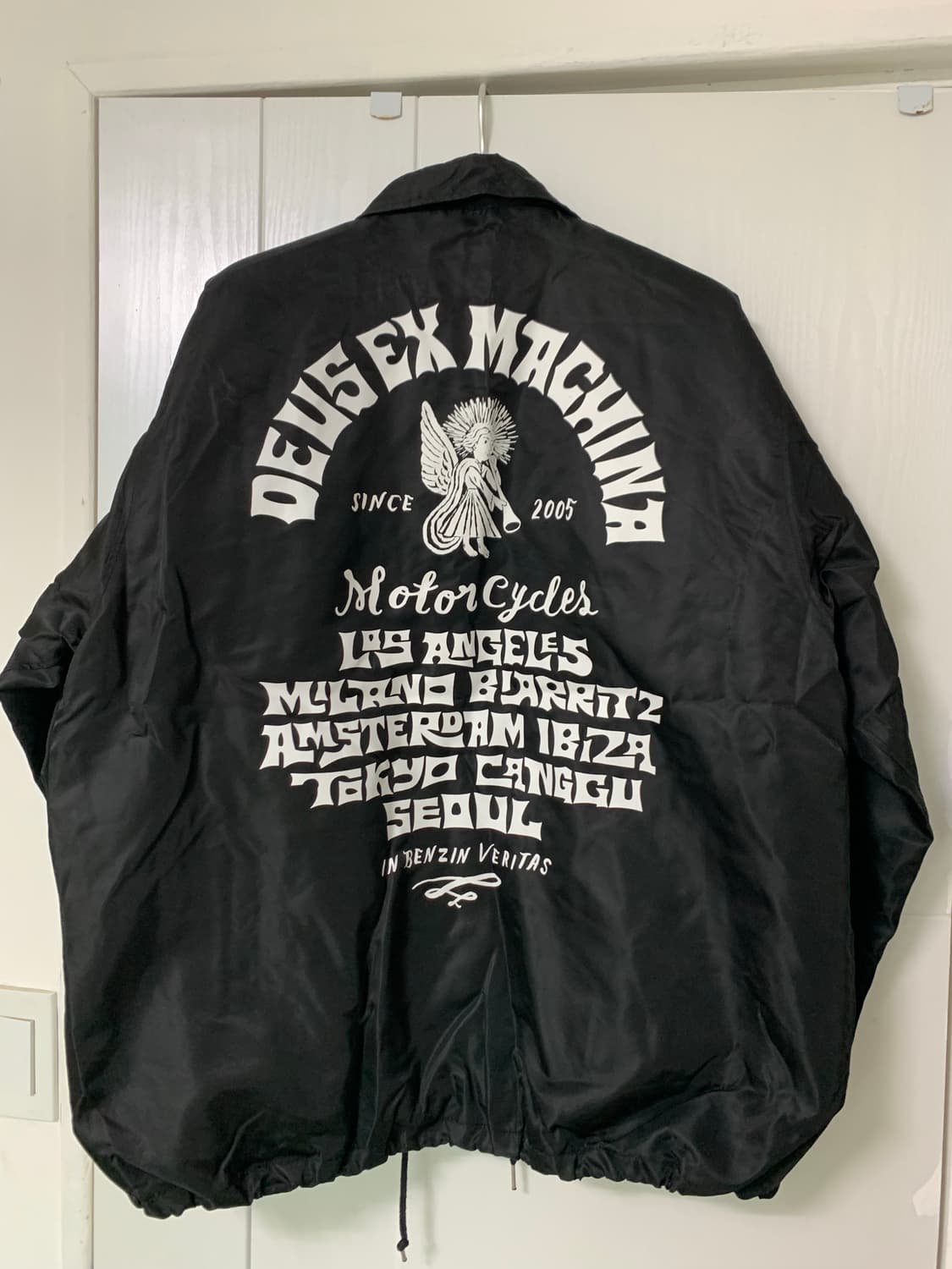 [XXL] 데우스 엑스 마키나 코리아 데빌 어드레스 코치 블랙 상품이미지3