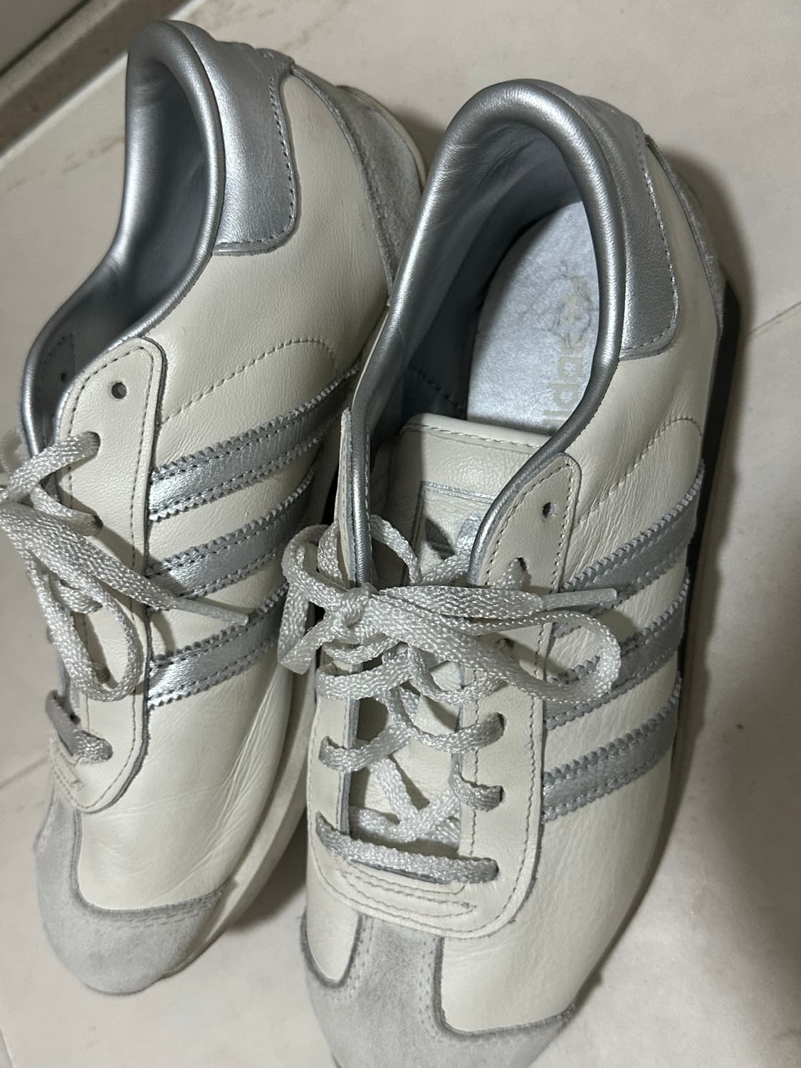 아디다스 컨트리 II - 크림:실버 235 상품이미지3