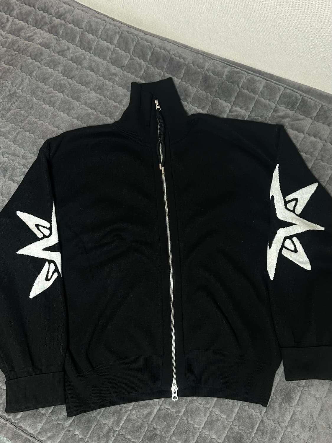 더 아이덴티티 프로젝트 니트집업 상품이미지2