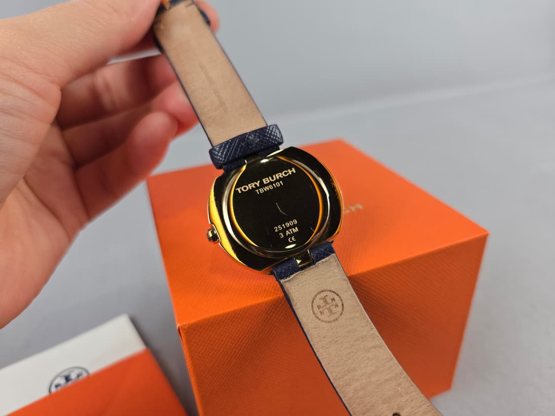 토리버치 베일리 금장 가죽 여성 손목 시계 네이비 정품 상품이미지9
