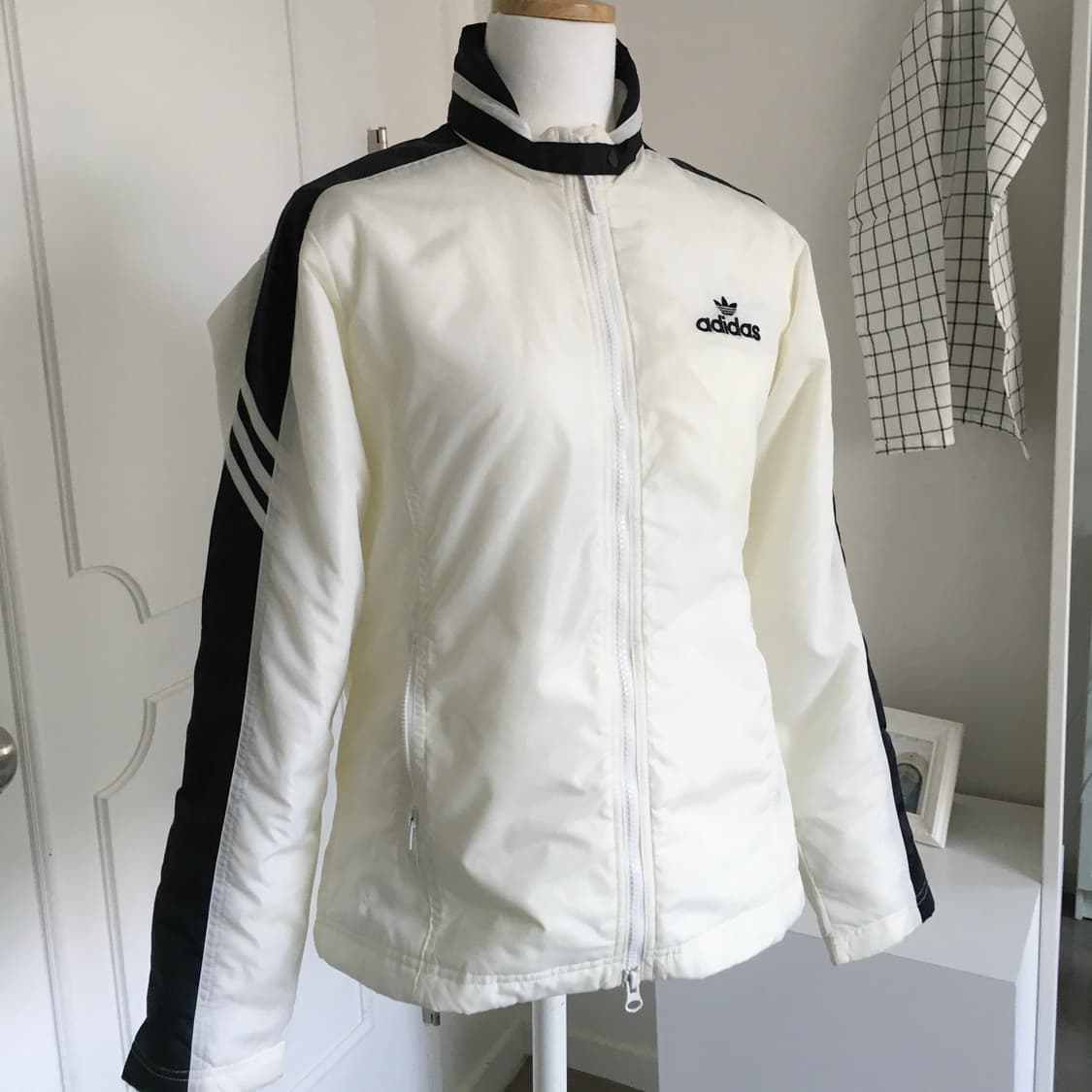 아디다스 넥버튼 투웨이 바이커 점퍼 상품이미지2