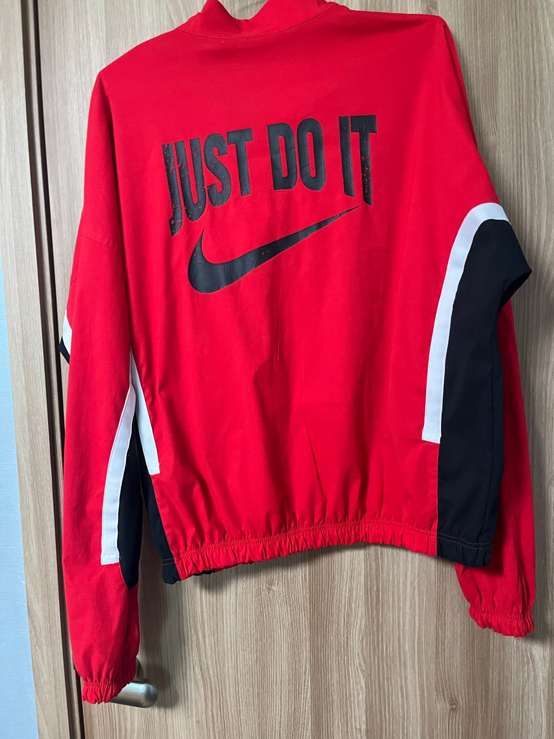 나이키 바람막이 상품이미지2