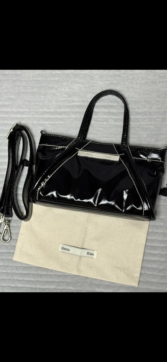 마뗑킴 미니 코팅 토트백 블랙 상품이미지1