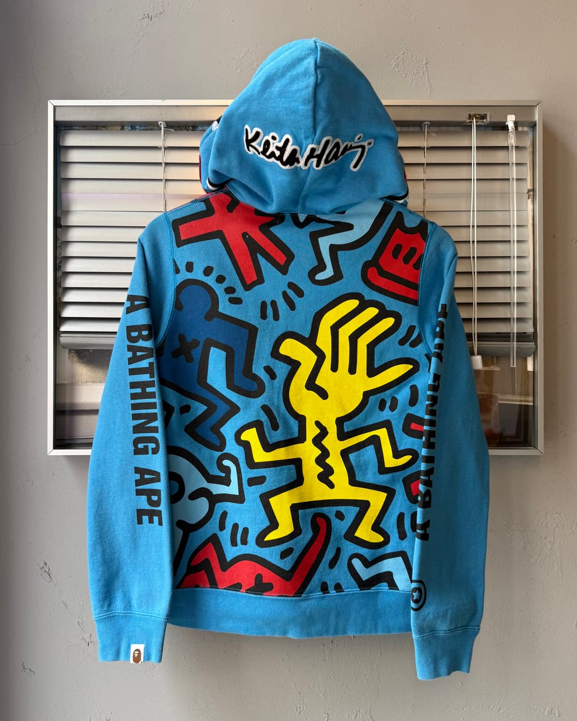 BAPE x Keith Haring shark zip-up hoodie 상품이미지5