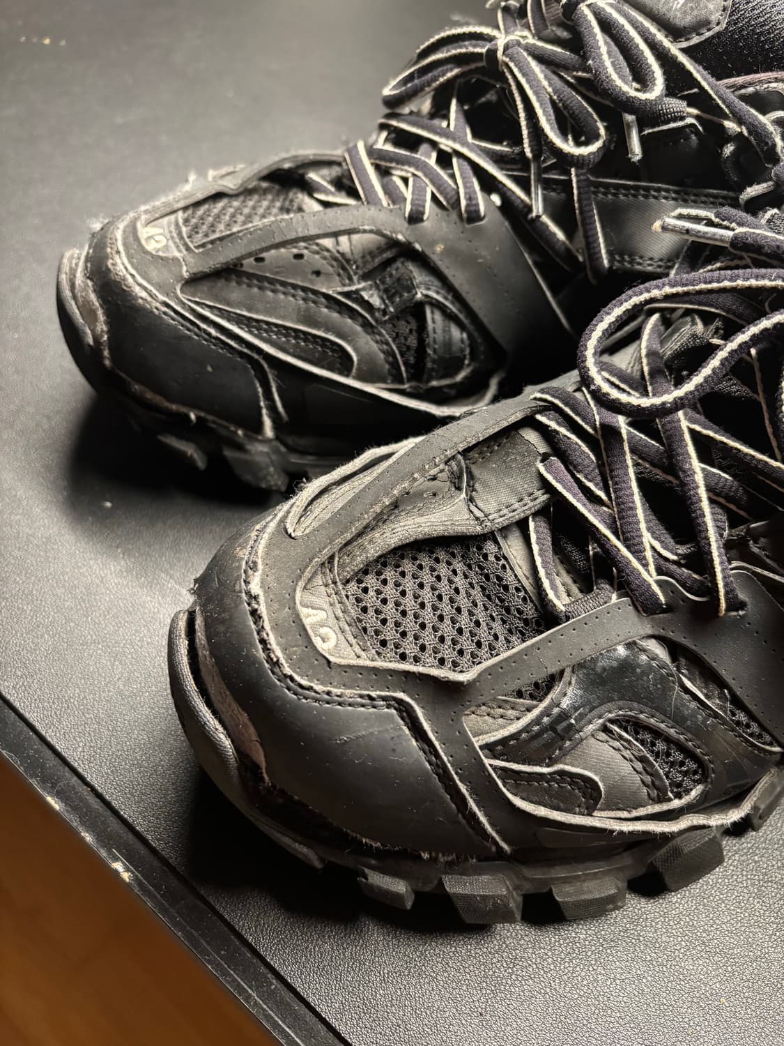 발렌시아가 트랙 43사이즈 판매 상품이미지3