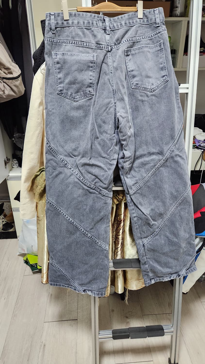 커브라인 디테일 코튼팬츠 상품이미지2