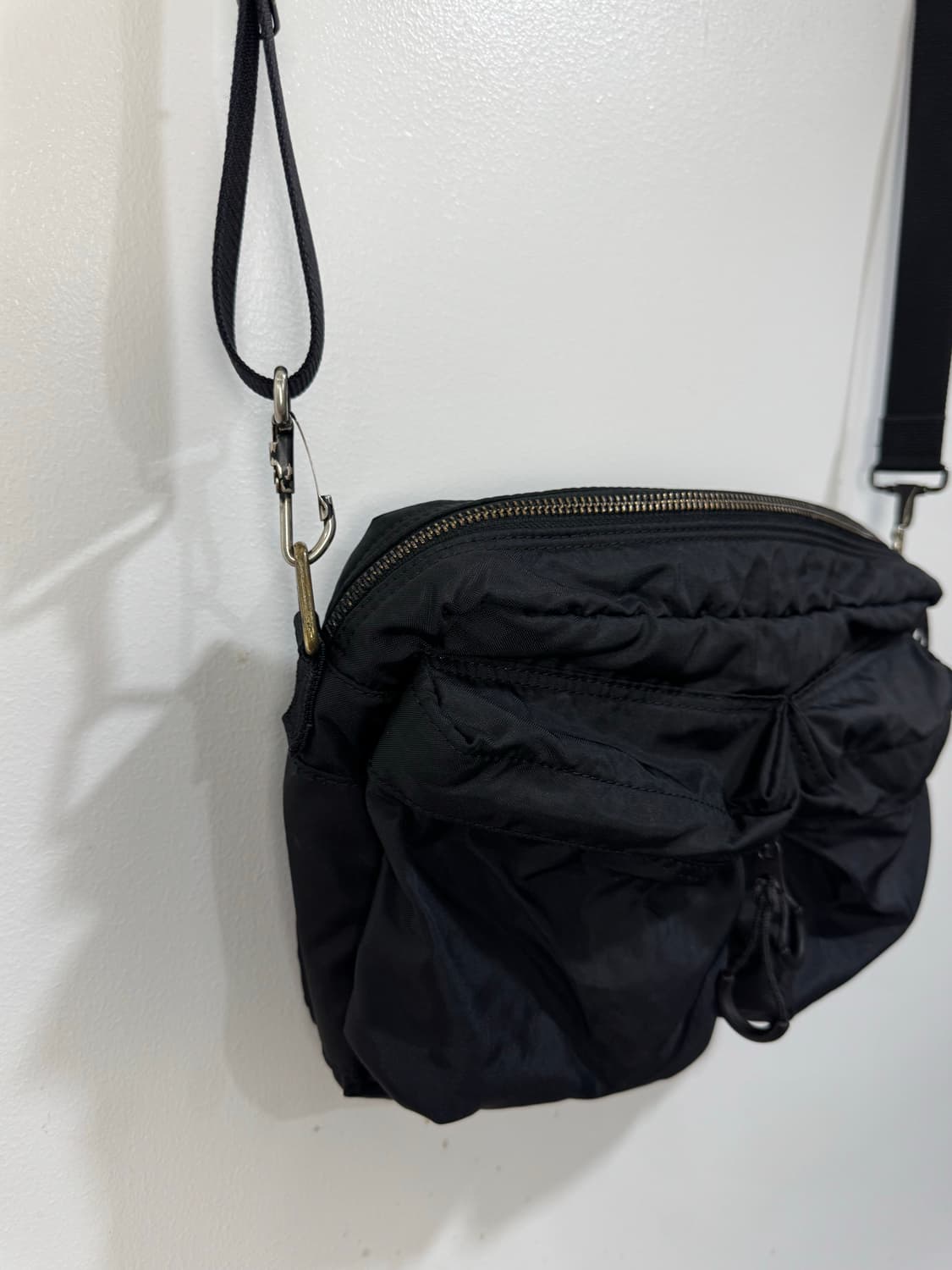 요시다포터 포스라인 크로스백 M 사이즈  상품이미지4