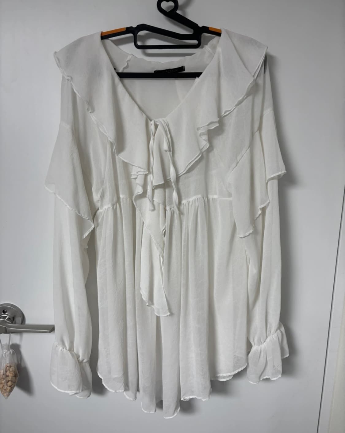 에이블리 쉬폰 프릴 러플 타이 블라우스 미니 원피스 상품이미지4