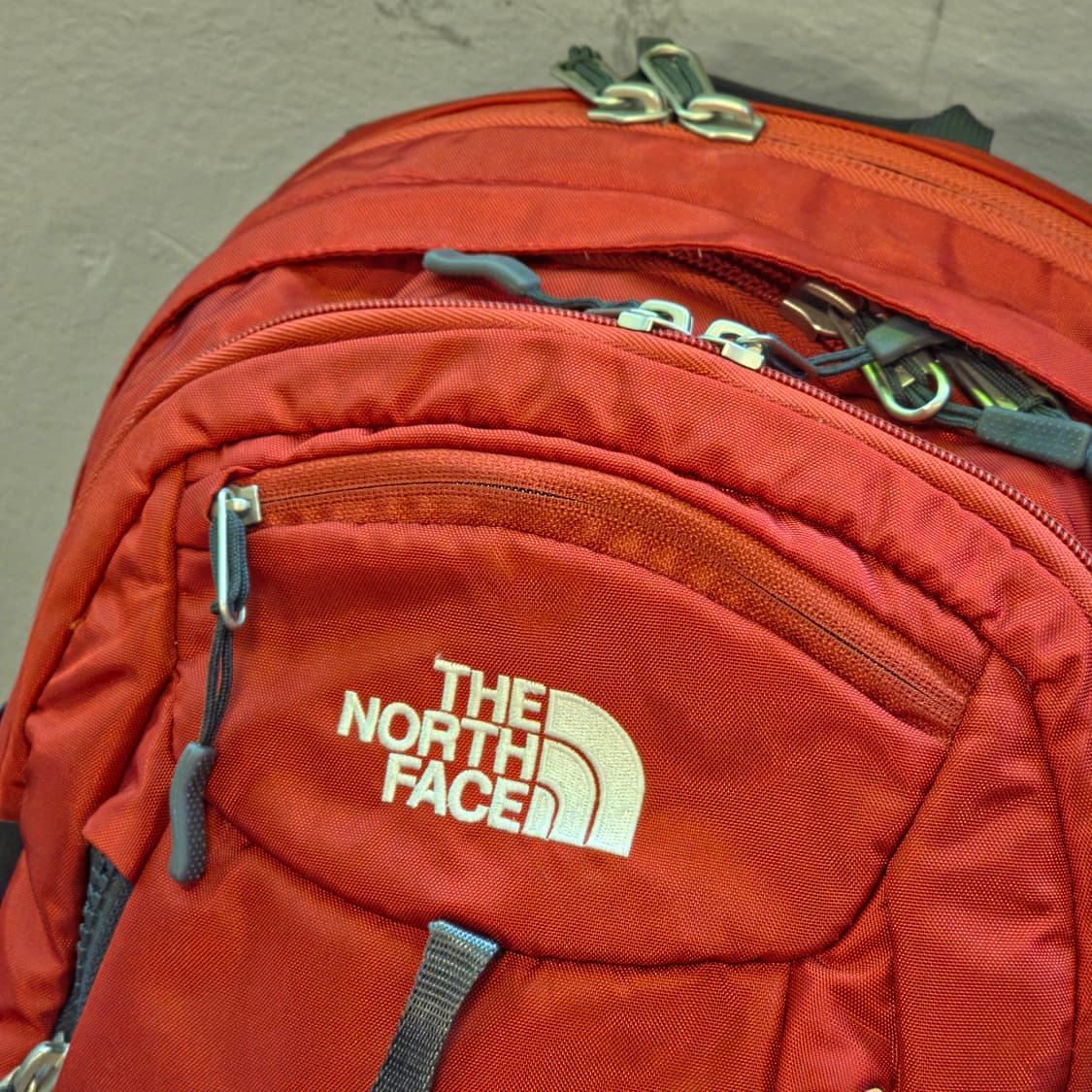 노스페이스 Surge 2 백팩 레드 상품이미지4