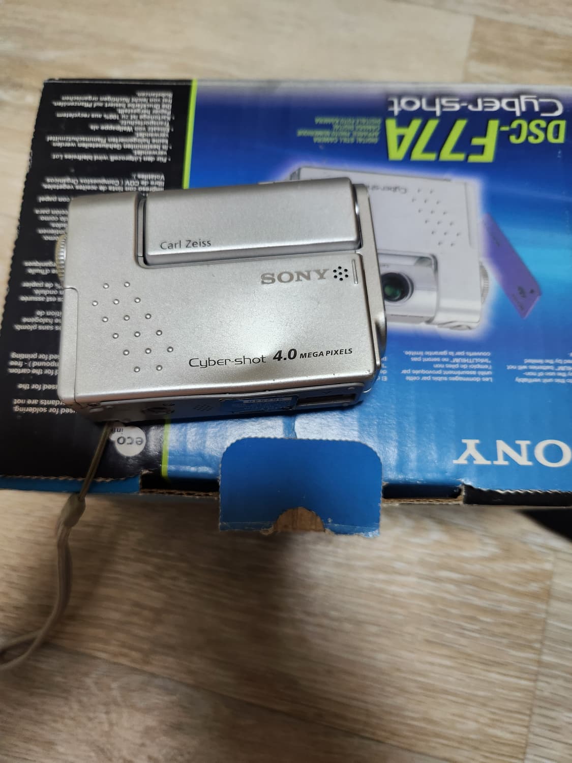 소니 dsc f77a 디지털카메라 상품이미지2