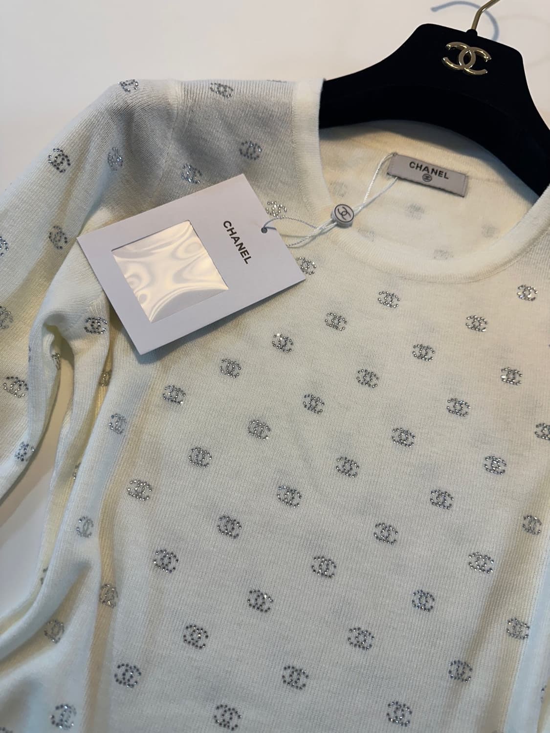 (새상품)샤넬보석니트 상품이미지3