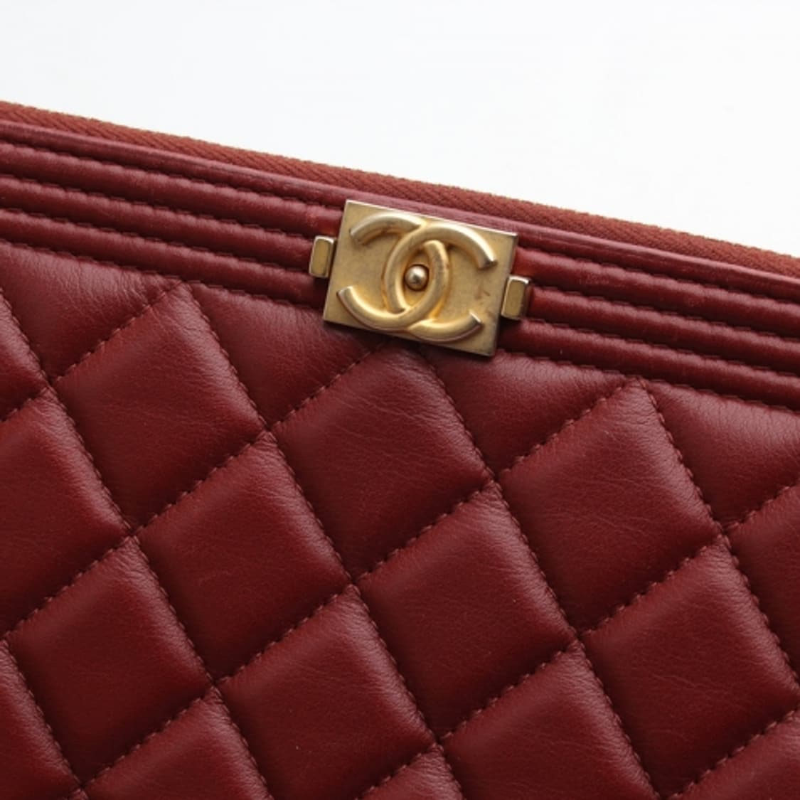샤넬 버건디 보이 퀼팅 클러치백 미듐 상품이미지6