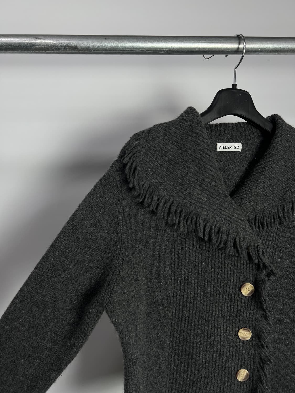 ATELIER SIX 디테일 울 니트 가디건  상품이미지4