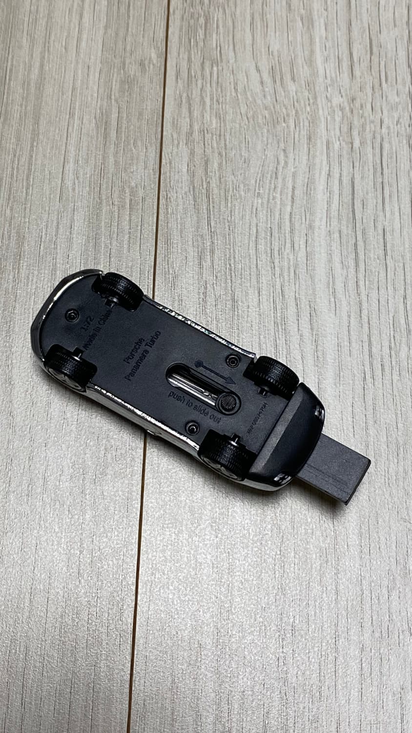 포르쉐 파나메라 USB 8G 상품이미지4