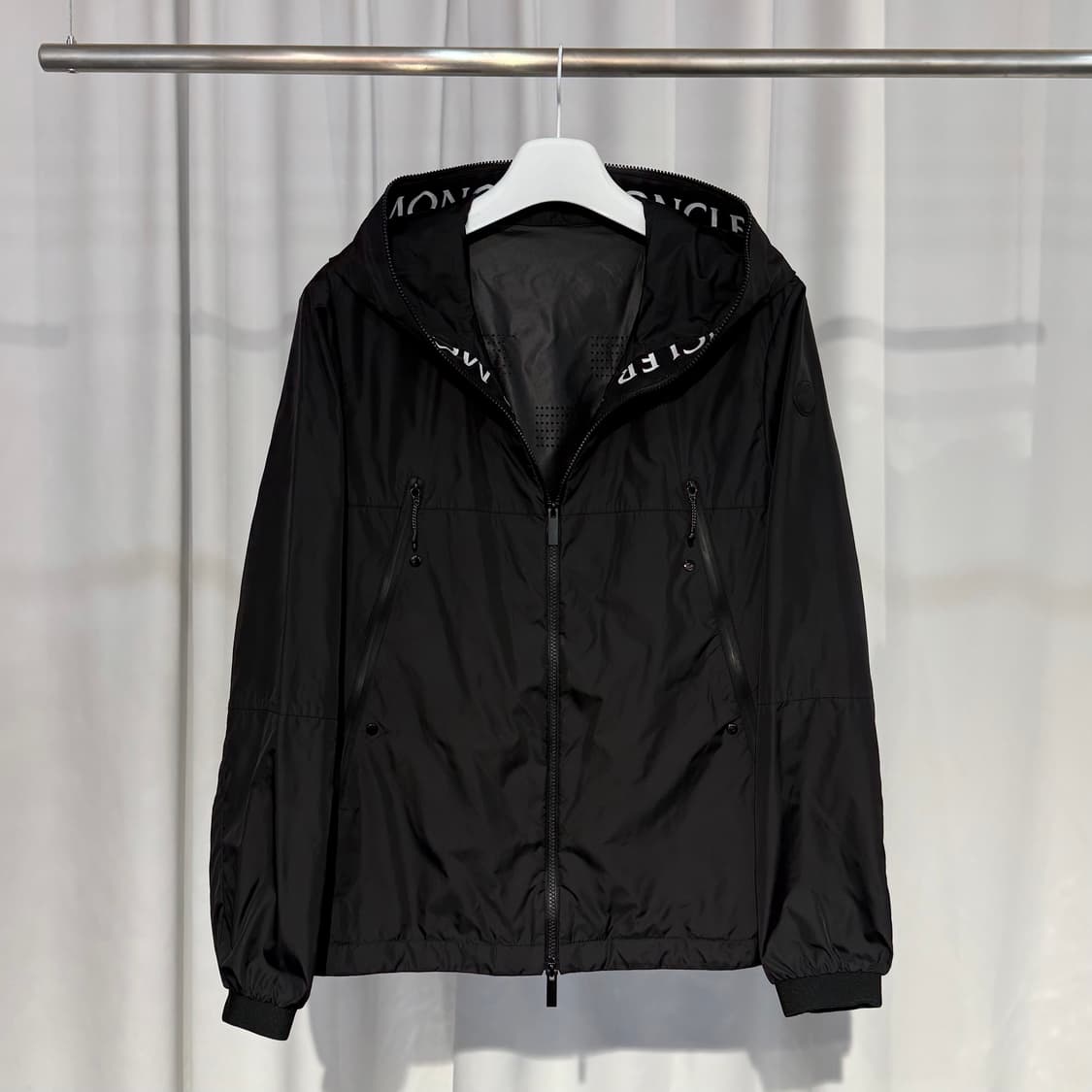 (105) 몽클레어 마세리우 블랙와펜 바람막이 상품이미지1