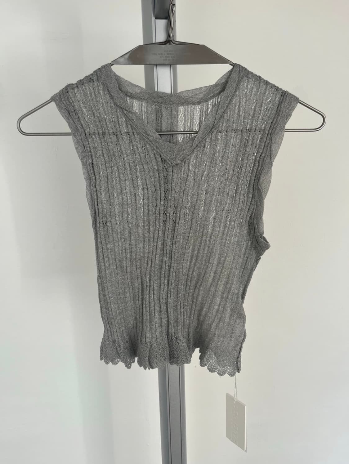 Tiny Rib Cropped vest 상품이미지1