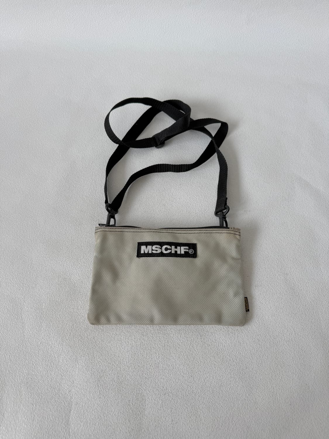 미스치프(MISCHF) 나일론 보조 가방 상품이미지1