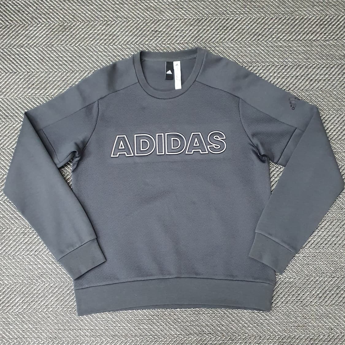 아디다스 간절기 맨투맨 남자105 상품이미지1