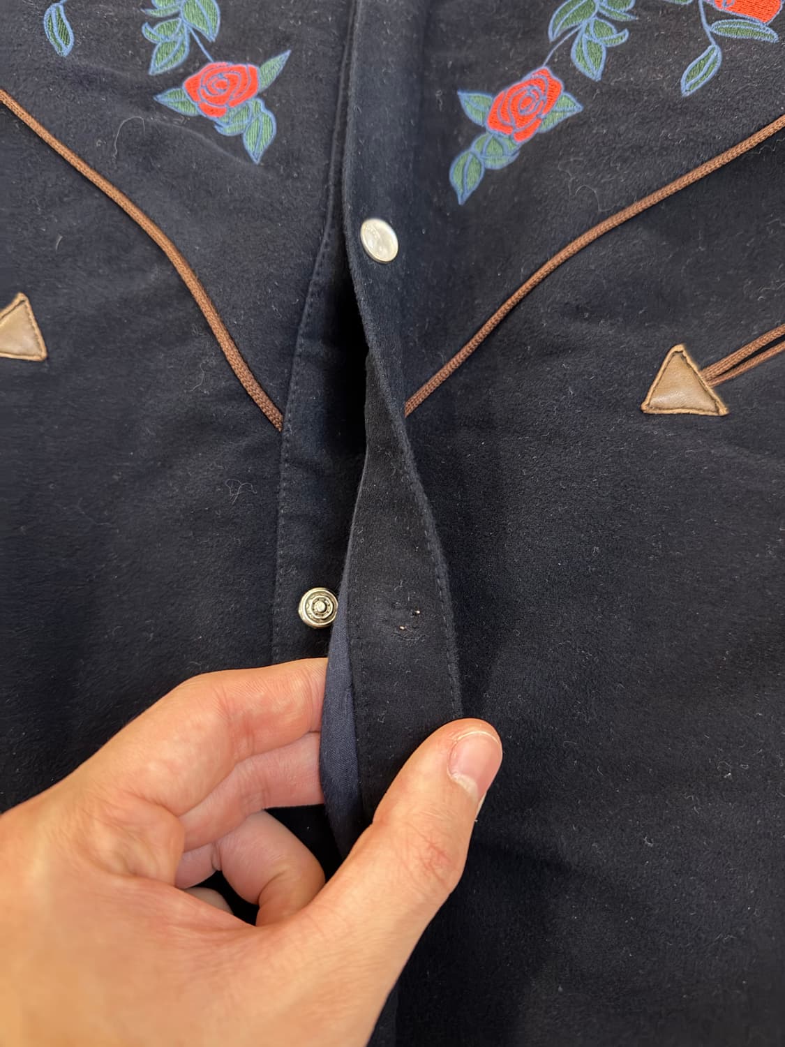 베트멍 17FW 웨스턴 플라워 자수 셔츠 상품이미지5