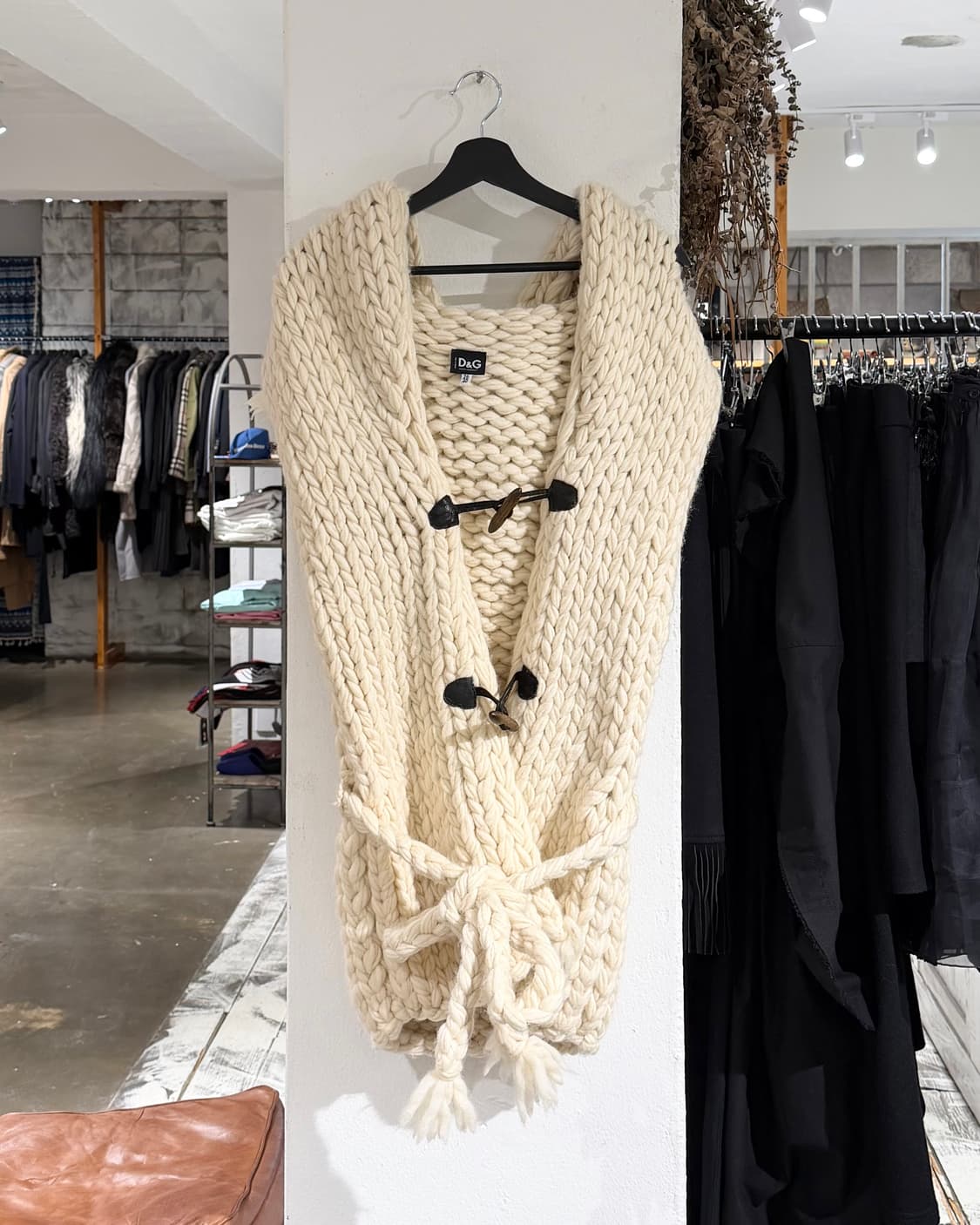 돌체앤가바나 아이보리 니트 후드 베스트 더플 코트 상품이미지1