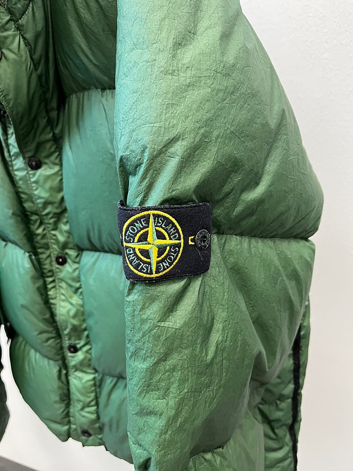 105) 스톤아일랜드 모스그린 나일론 구스패딩  상품이미지3