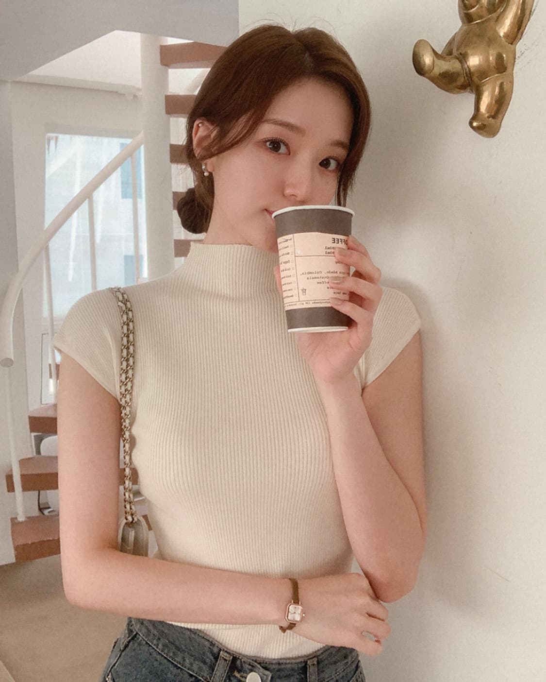 렌느에서 구매한 캡소매 니트 연베이지컬러 상품이미지2