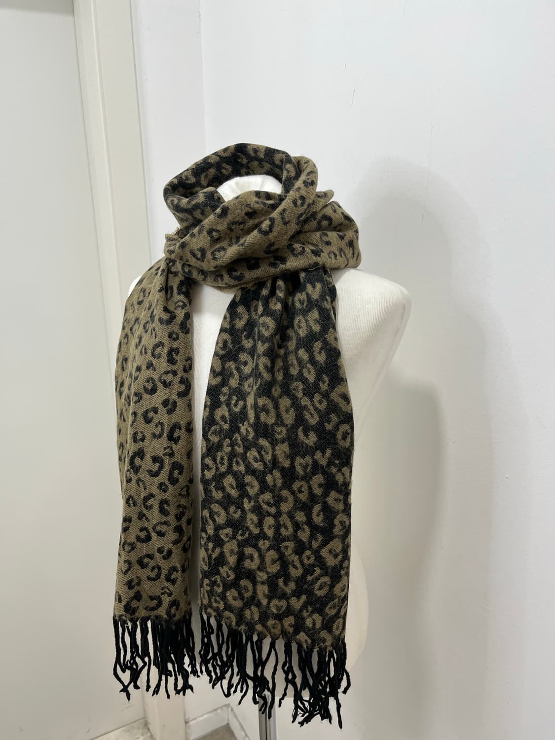 일본 빈티지 갸루 브라운 레오파드 패턴 테슬 머플러 상품이미지3