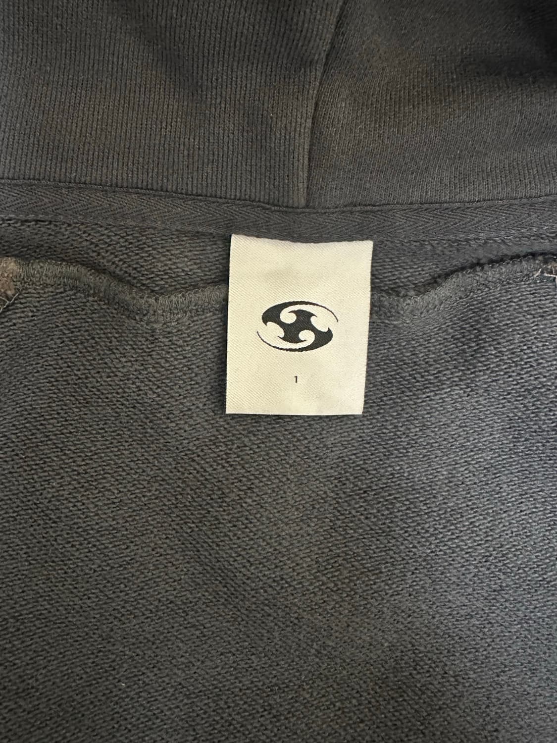 산산기어 오블리크 후드집업 상품이미지2