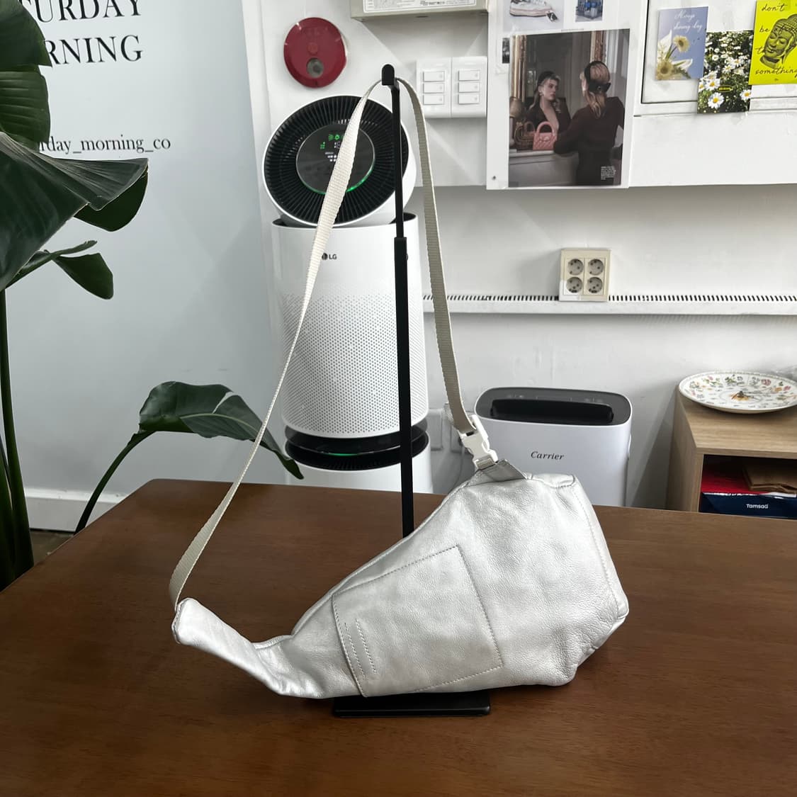 미우미우 실버 힙색 상품이미지3