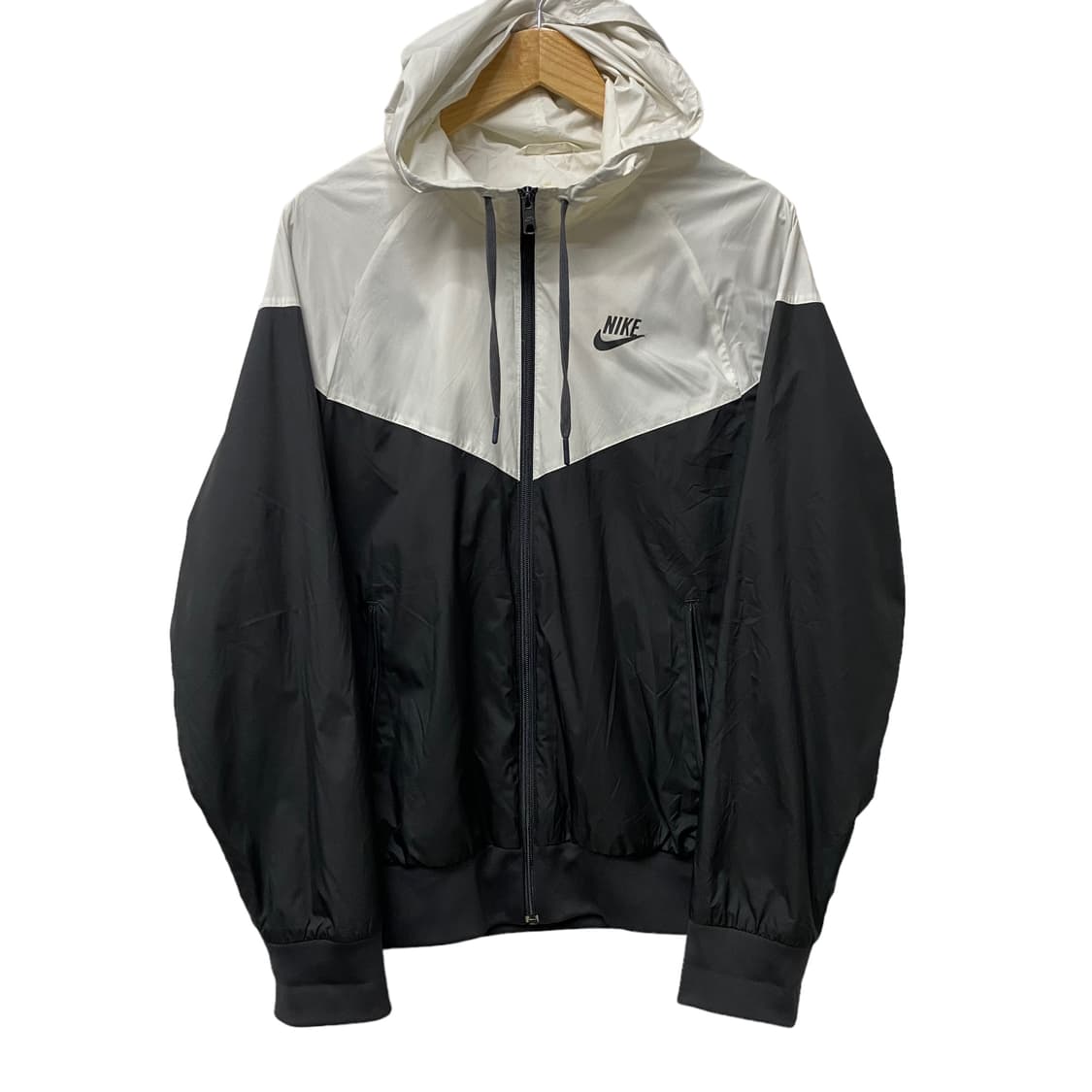 나이키 윈드브레이커 상품이미지1