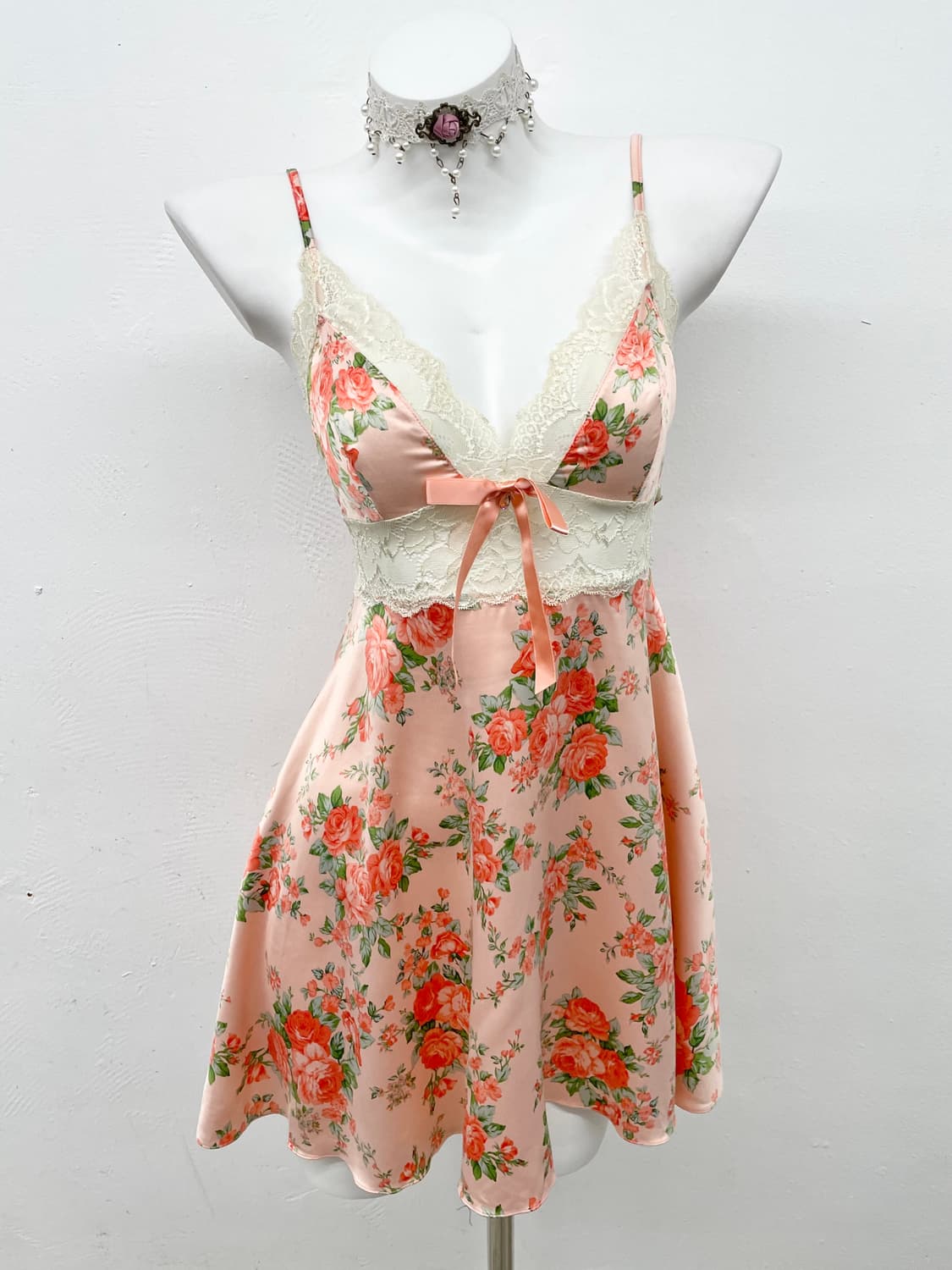 에블린 플로럴 레이스 슬립 상품이미지1