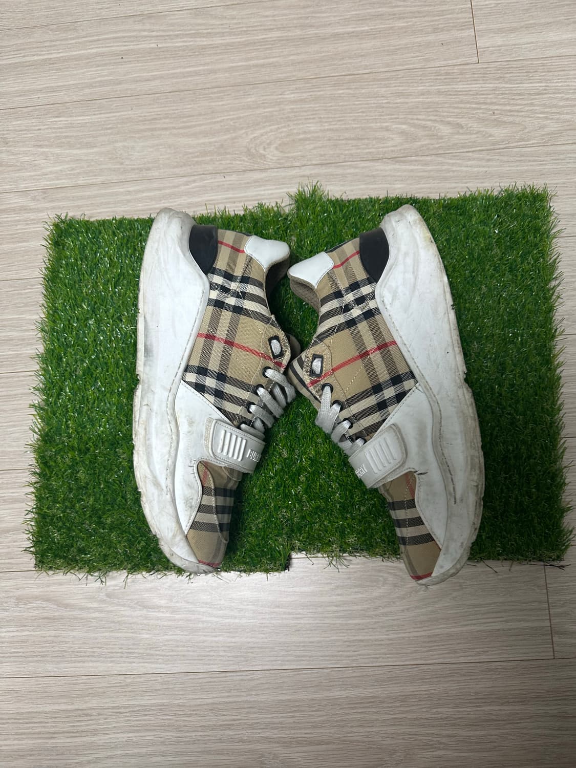 버버리 체크코튼 스니커즈 43 상품이미지3