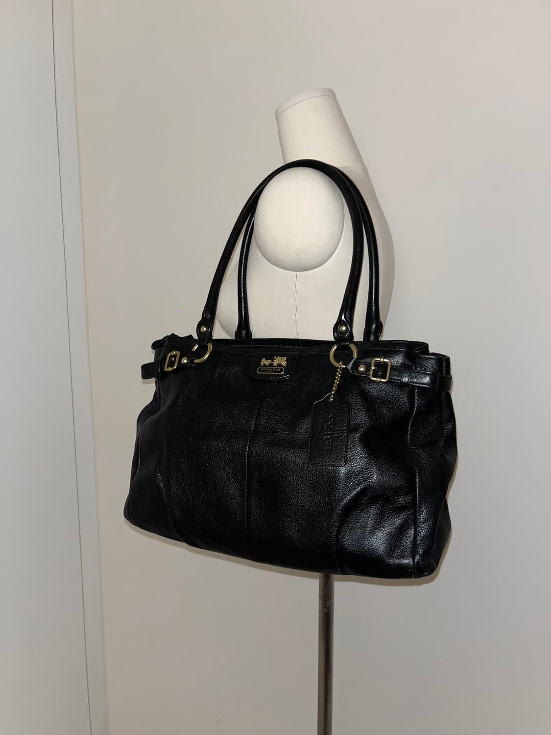 Coach All Black Shoulder bag 상품이미지2