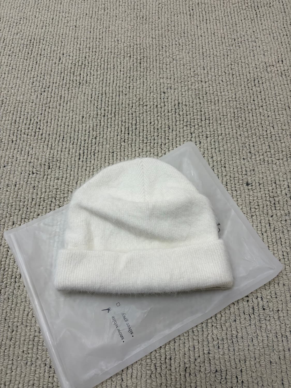 EPINGLER 에핑글러 앙고라 화이트 비니 상품이미지3