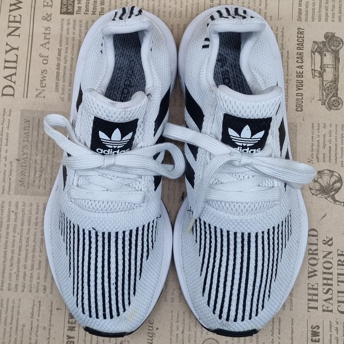 아디다스 스위프트런 여성운동화230 상품이미지2