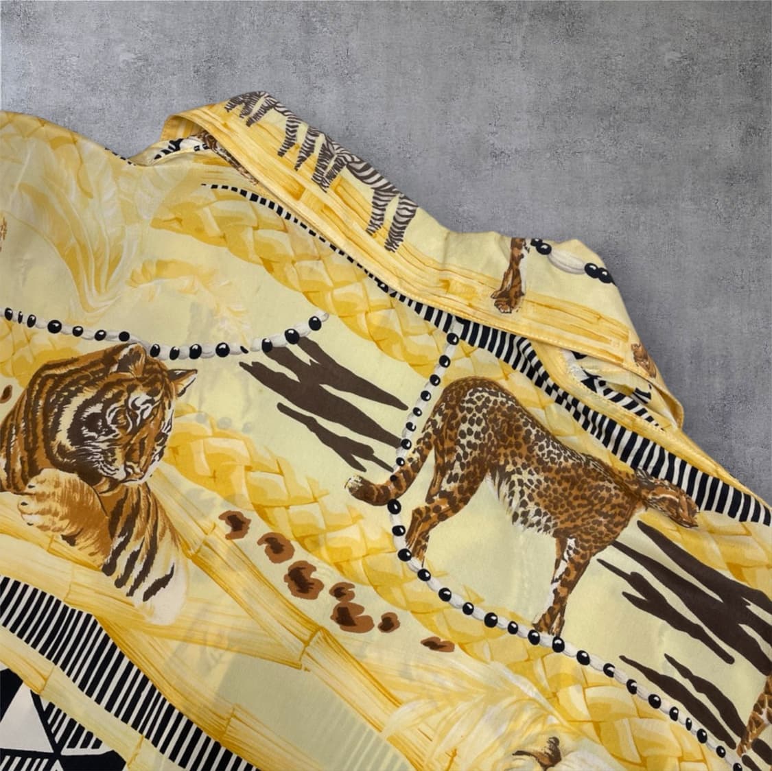 에스카다 ESCADA 사파리 프린팅 실크 반팔 셔츠 40 (공용추천) 상품이미지8