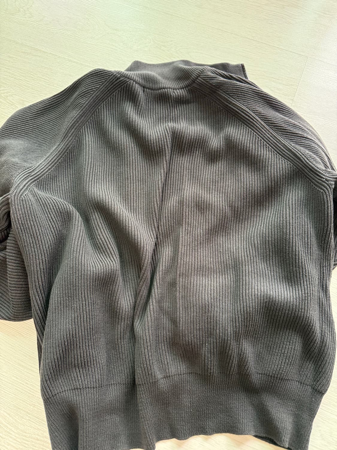 [4] 폴리테루 휴먼인덱스 휴먼 트랙 니트집 차콜 상품이미지3