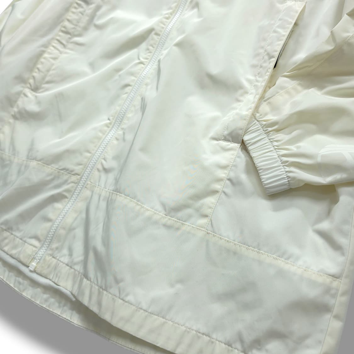 [XL] 팀버랜드 화이트/아이보리 빅로고 후드 오버핏 바람막이 상품이미지7