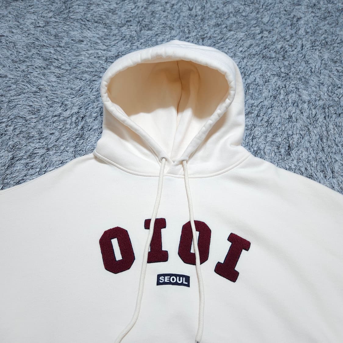 오아이오아이OiOi) M 여자 오버핏 크림 기모후드티 / 왕눈이샵 상품이미지3